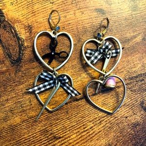 Adorable Betsey Johnson Dangle Earrings